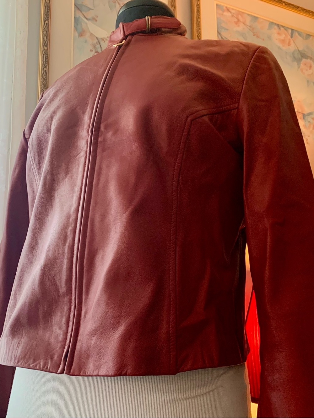 Vintage VS2 by Vakko 100% Lamb Red Leather Sleek Cropped Jacket